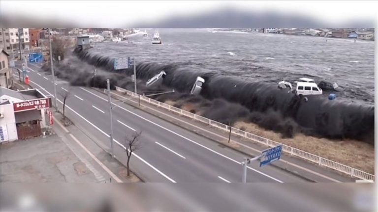 La vérité choquante sur le tremblement de terre et le tsunami de 2011 qui ont frappé le Japon a été révélée : 70 mètres !