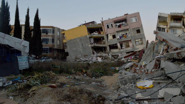 Les Italiens ont développé un système d&rsquo;alerte précoce qui avertit le tremblement de terre 60 secondes avant : ils ont utilisé les données des tremblements de terre du 6 février.