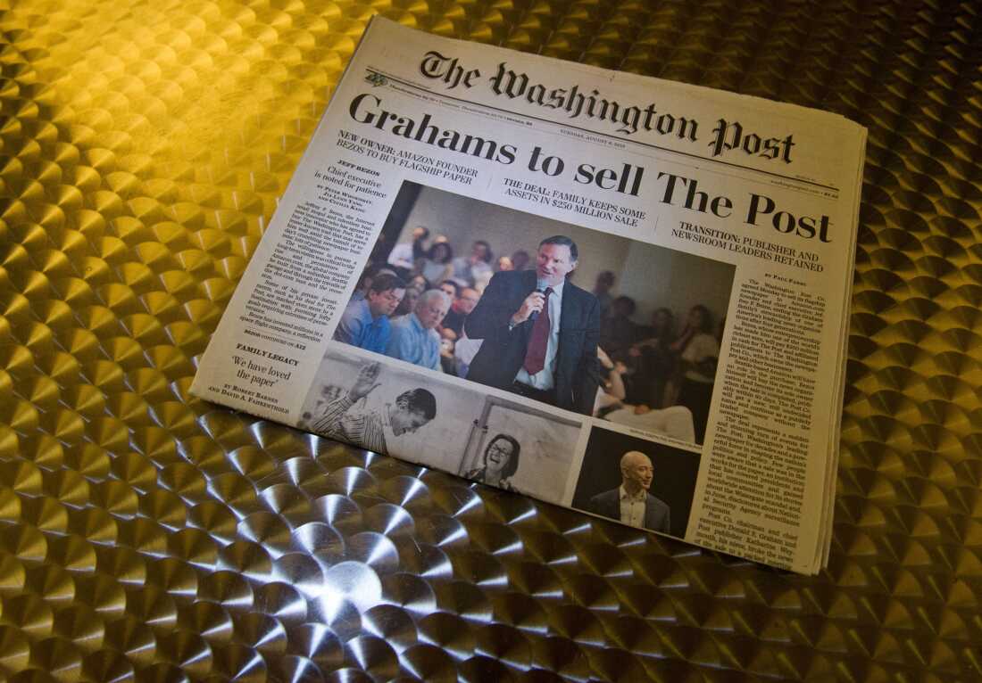 Le 6 août 2013, la Une du Washington Post annonçait que la famille Graham, propriétaire du journal depuis des générations, le vendait au fondateur d'Amazon, Jeff Bezos.