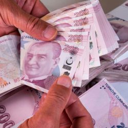 Attention à ceux qui travaillent pendant les vacances ! Ne manquez pas ce détail sur le salaire des heures supplémentaires