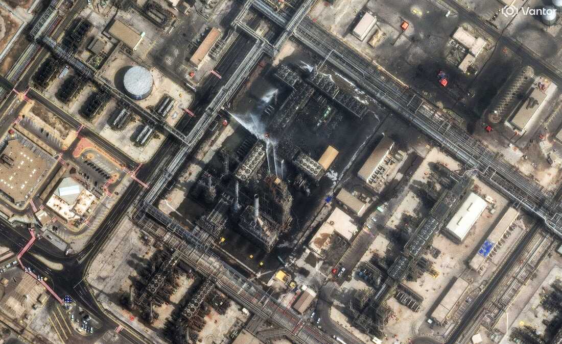 L'image satellite de Vantor montre les efforts de lutte contre les incendies et l'évaluation des dommages à la raffinerie de pétrole de Ras Tanura à la suite d'un incendie.