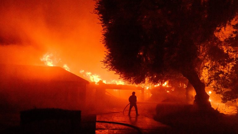 « Tout ce que je connaissais a brûlé autour de moi » : un journaliste revient sur les incendies de Los Angeles