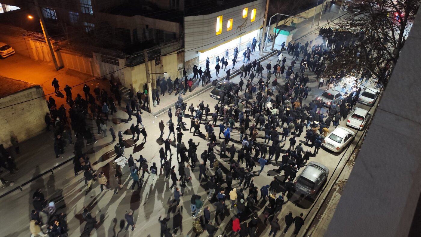 Un bref historique des sanctions américaines contre l'Iran : Planet Money : NPR