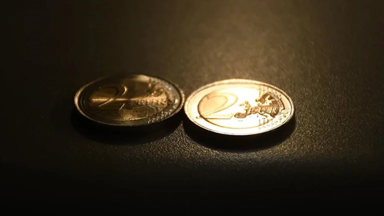 Ils donnent 7 millions de TL à la personne qui apporte cet argent.