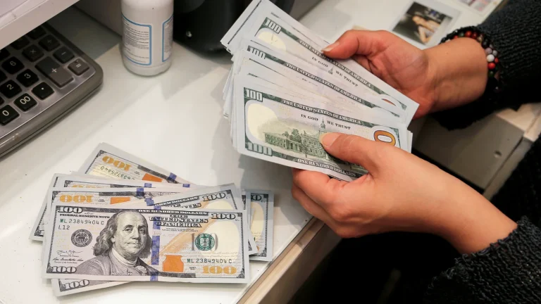 Le dollar a commencé la semaine à plat… L&rsquo;agenda est chargé cette semaine