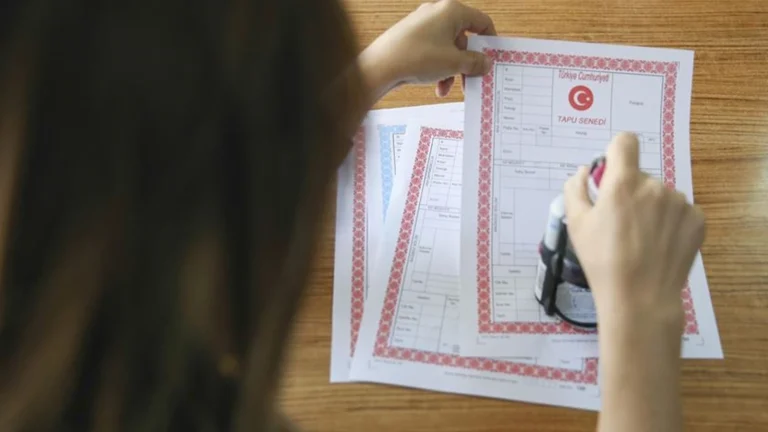 Nouvelle ère dans le cadastre ! L’ère du transport de l’argent dans un sac à main touche à sa fin