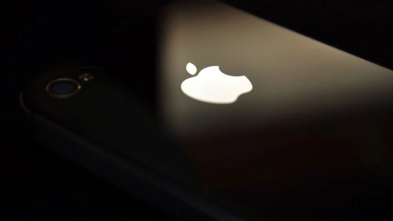Apple va payer 250 millions de dollars aux utilisateurs d&rsquo;iPhone grâce à l&rsquo;intelligence artificielle