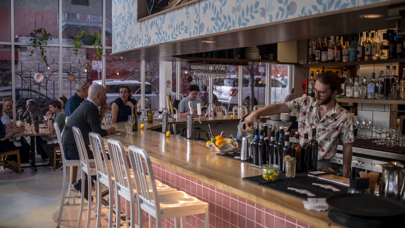 La réponse à l’inflation d’un restaurant texan ? Les clients choisissent les prix : NPR
