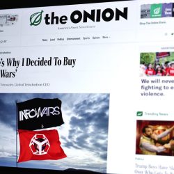 La tentative de The Onion de reprendre Infowars est portée devant la Cour suprême du Texas