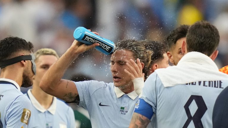 Comment rester au frais lors des événements chauds de la Coupe du monde 2026 : NPR