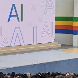 Demandez à l&rsquo;IA ou simplement à Google ? Google apporte un grand changement à un petit champ de recherche