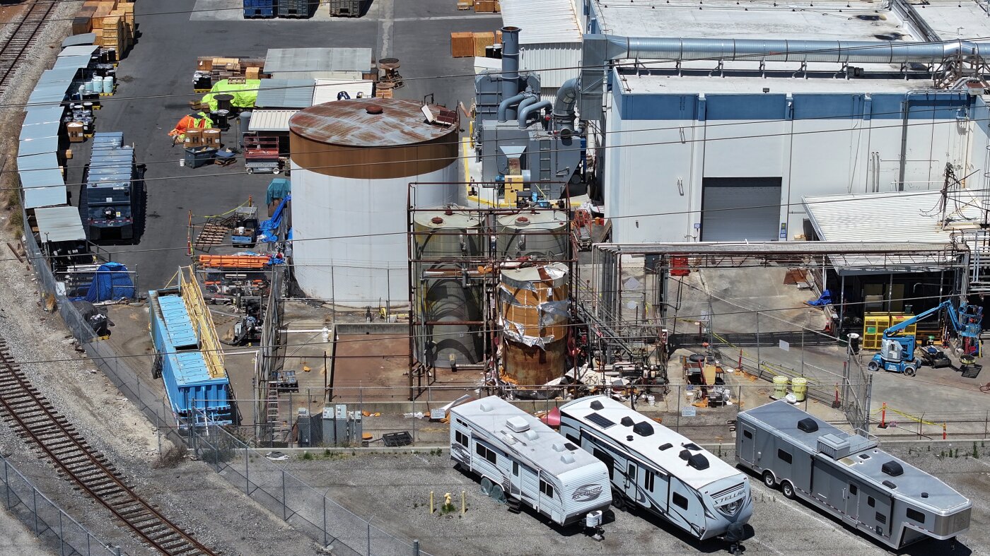 Le FBI saisit des preuves dans une usine californienne où le réservoir de produits chimiques a surchauffé