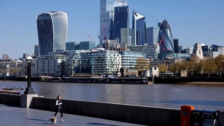 L&rsquo;économie britannique s&rsquo;est contractée en avril