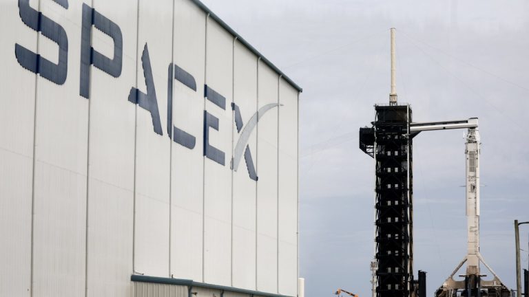 Les projets d&rsquo;introduction en bourse de SpaceX d&rsquo;Elon Musk révèlent des dépenses à succès en fusées et en IA