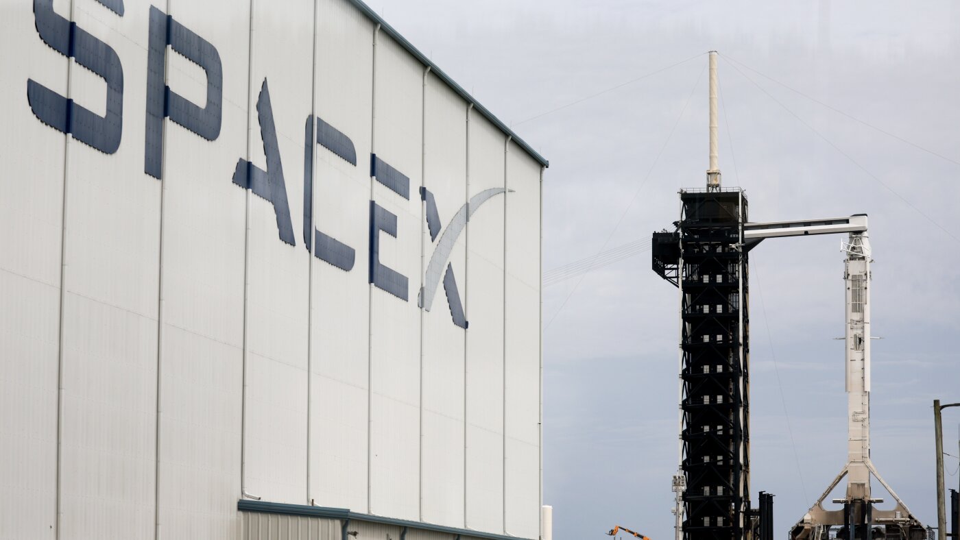 Les projets d'introduction en bourse de SpaceX d'Elon Musk révèlent des dépenses à succès en fusées et en IA