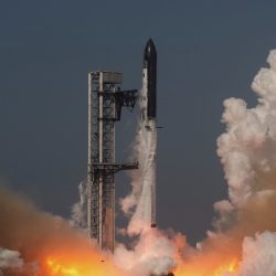 SpaceX décolle avec une introduction en bourse record de 75 milliards de dollars