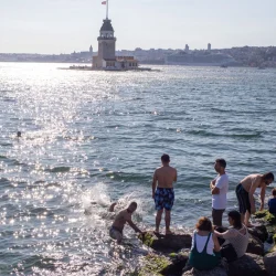 La crise climatique nous laisse sans sommeil, nous perdons 7 nuits chaque année