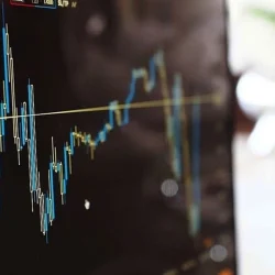 Au cours du premier semestre, 21 des 23 secteurs ont apporté des bénéfices à leurs investisseurs en bourse.