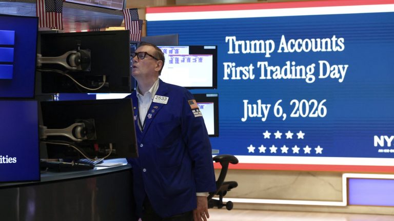Devriez-vous inscrire vos enfants à des comptes Trump ? Quatre choses à considérer