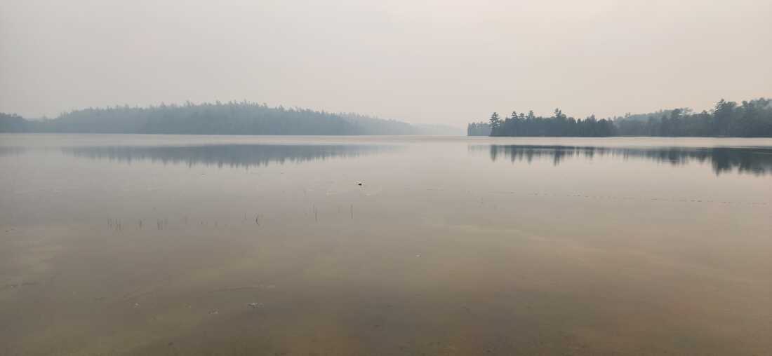Le camp Widjiwagan à Ely, dans le Minnesota, a été recouvert par la fumée des incendies de forêt en juillet.