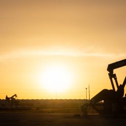 Les compagnies pétrolières gagnent des milliards. Aux États-Unis, les appels à taxer leurs gains exceptionnels se multiplient