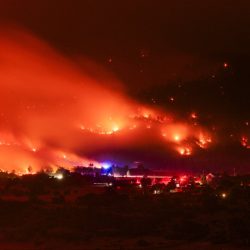 Les orages, la chaleur et le vent entraveront les efforts visant à contenir les incendies de forêt au Colorado