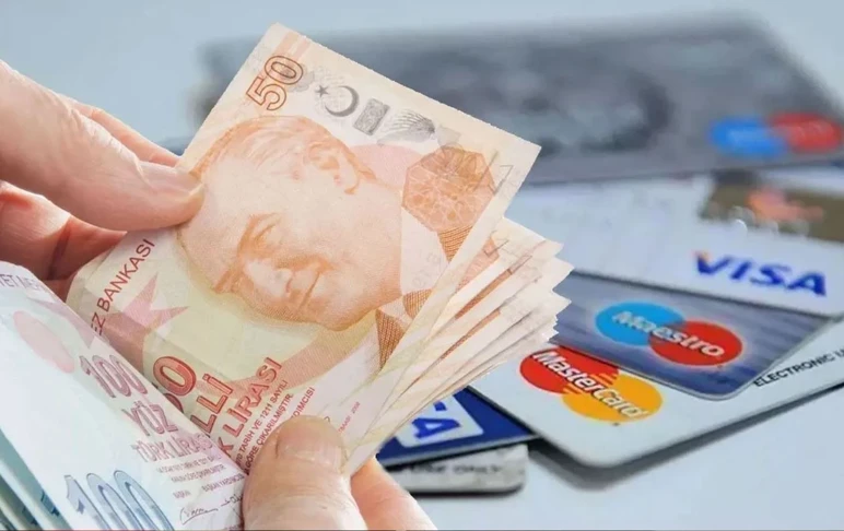 La différence en 7 mois est de 156 milliards de dollars TL, solde inversé dans les achats par carte - Photo : 2