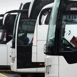 Décision concordataire pour la compagnie de bus de 29 ans : délai de grâce de 3 mois accordé