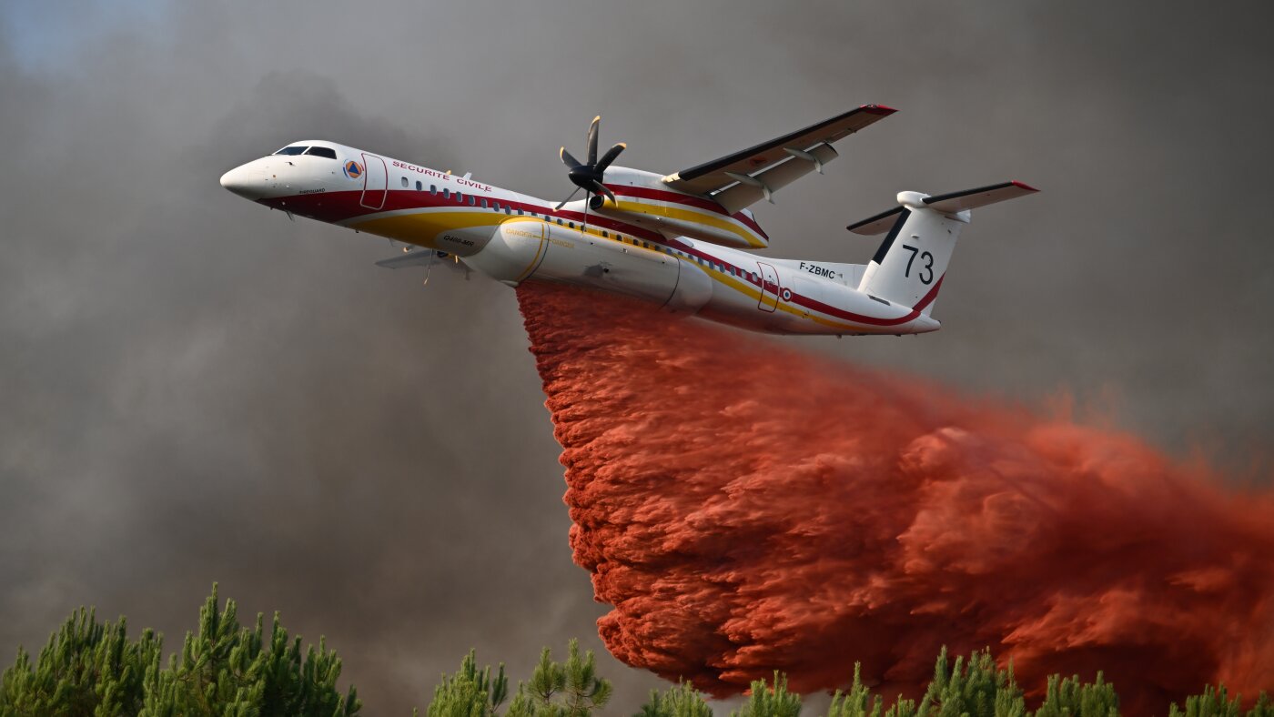 Des milliers de personnes en France sont autorisées à rentrer chez elles alors que l'Europe lutte contre les incendies de forêt et la canicule
