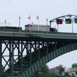 Le Canada riposte aux États-Unis avec des tarifs douaniers alors que la lutte commerciale entre les deux pays s&rsquo;intensifie