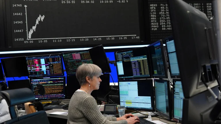 Les bourses européennes restent positives