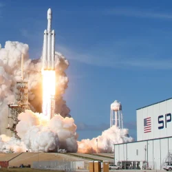 SpaceX reporte son projet d&rsquo;attraper une fusée en plein vol