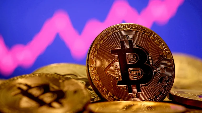 Bitcoin est tombé en dessous de 80 mille dollars