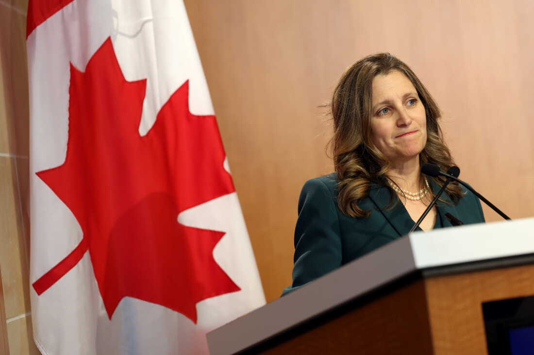 L'ancienne ministre canadienne des Finances, Chrystia Freeland, s'exprime au Peterson Institute for International Economics à Washington, le 12 avril 2023.