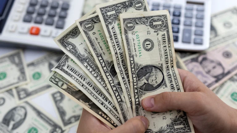Dollar/TL reste calme… Les développements en Iran sont suivis