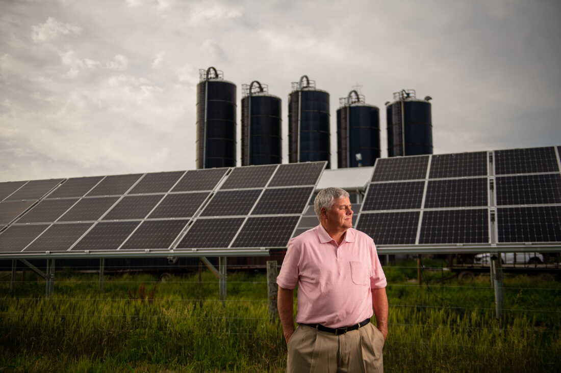 Rick Telesz exploite 700 acres dans l’ouest de la Pennsylvanie. Il dit qu'il aura de la chance d'atteindre le seuil de rentabilité de ses récoltes de maïs et de soja cette année, étant donné le coût exorbitant du carburant diesel et des engrais.