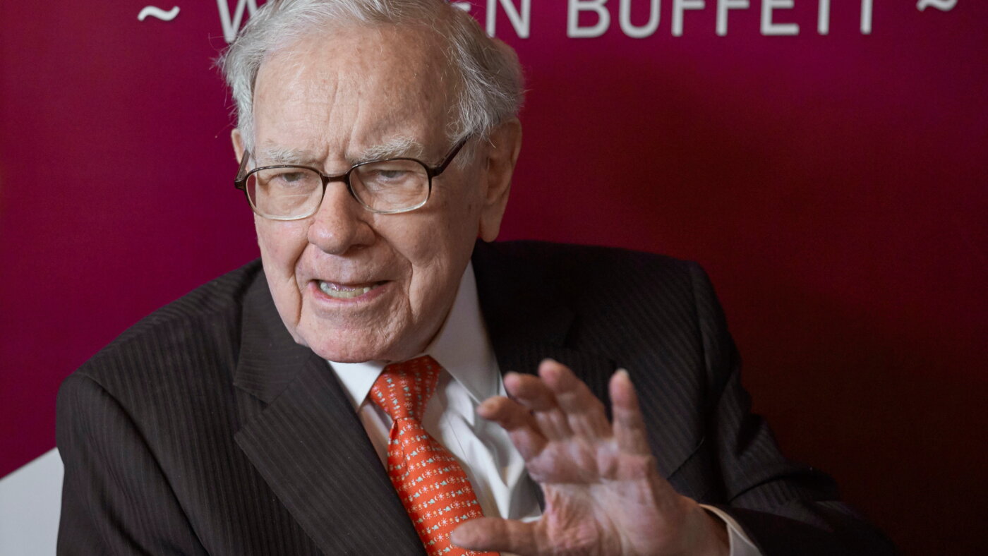 Warren Buffett quitte son poste de président de Berkshire Hathaway