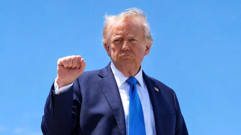 Le super compte de renseignement de Trump ! Lutte pour le pouvoir d’un milliard de dollars
