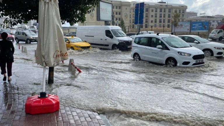 La nouvelle normalité d&rsquo;Istanbul ! Pluie du ciel, désastre du béton