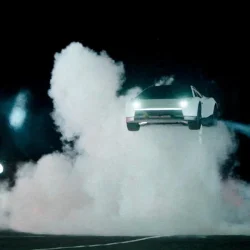 Les autoroutes ne suffisaient pas, maintenant c&rsquo;est au tour du ciel ! Quand verras-tu une voiture volante ?