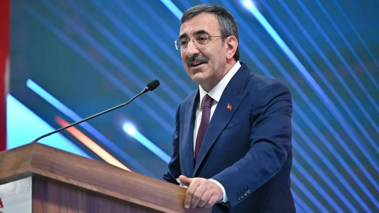 Cevdet Yılmaz : Notre feuille de route a été déterminée dans la crise des fonds