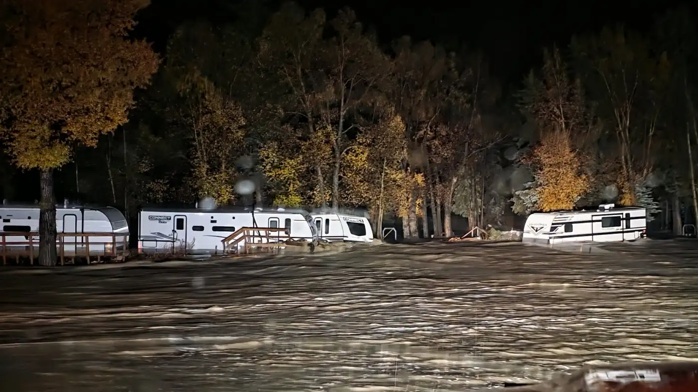 De graves inondations frappent la région de Four Corners, et d'autres sont attendues tout au long du week-end
