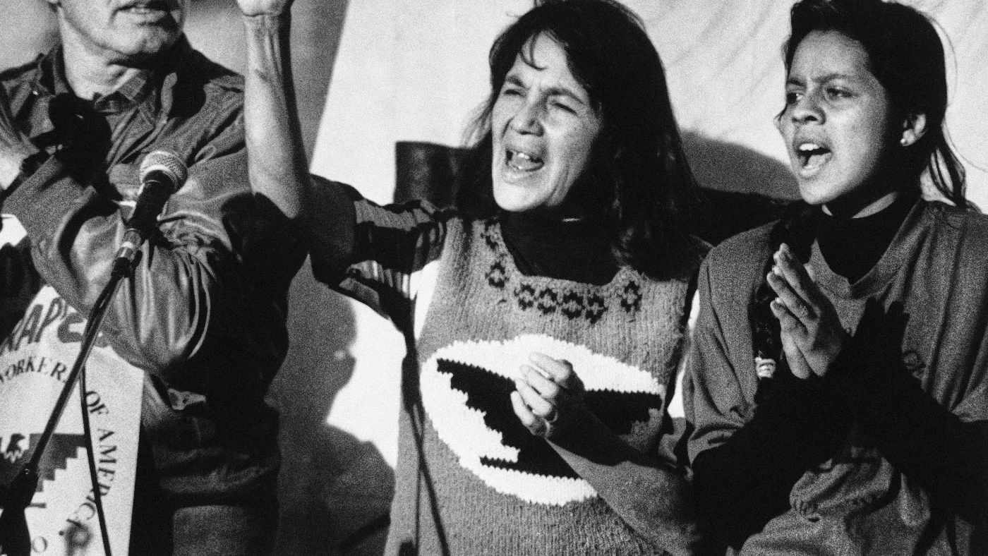 Dolores Huerta, influente dirigeante syndicale, féministe et icône des droits civiques, est décédée à 96 ans