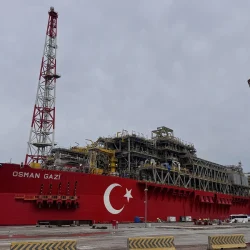 La plate-forme flottante Osman Gazi a été envoyée au champ gazier de Sakarya