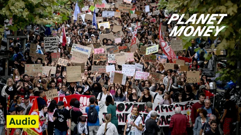 Les protestations françaises se heurtent à la réalité de l&rsquo;énorme dette de la France : Planet Money : NPR