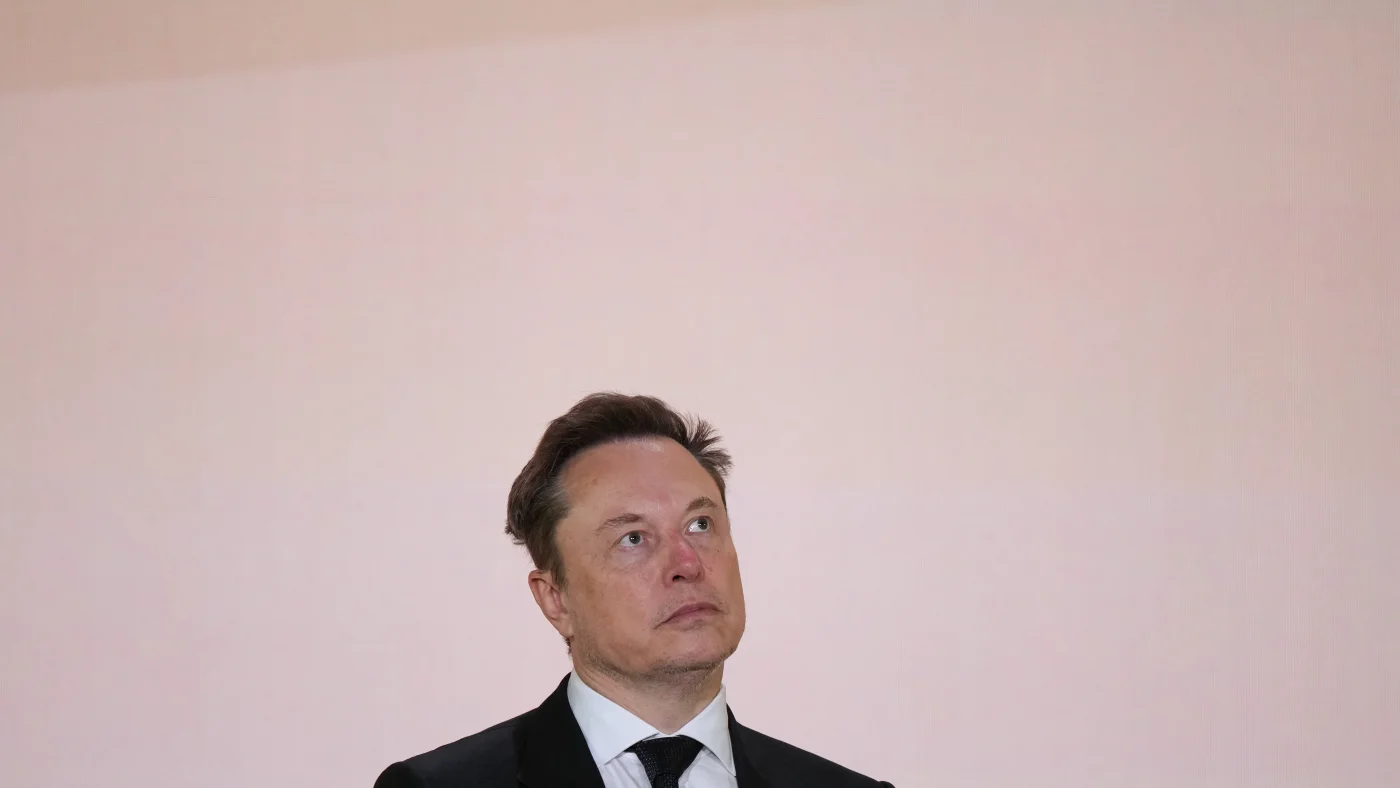 Quelle est la puissance d’Elon Musk ? Comment son influence politique se compare-t-elle à celle des anciens magnats américains