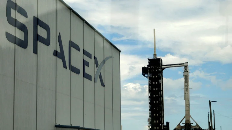SpaceX fait de Starlink un opérateur mobile