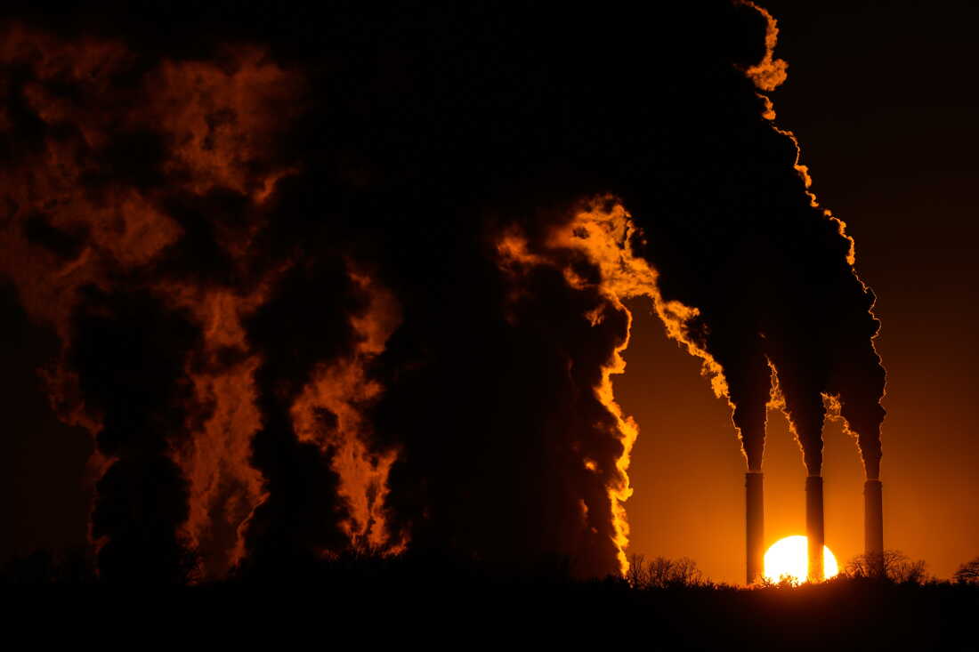 La centrale électrique au charbon Jeffrey Energy Center vue en janvier 2026 à Topeka, Kan. 